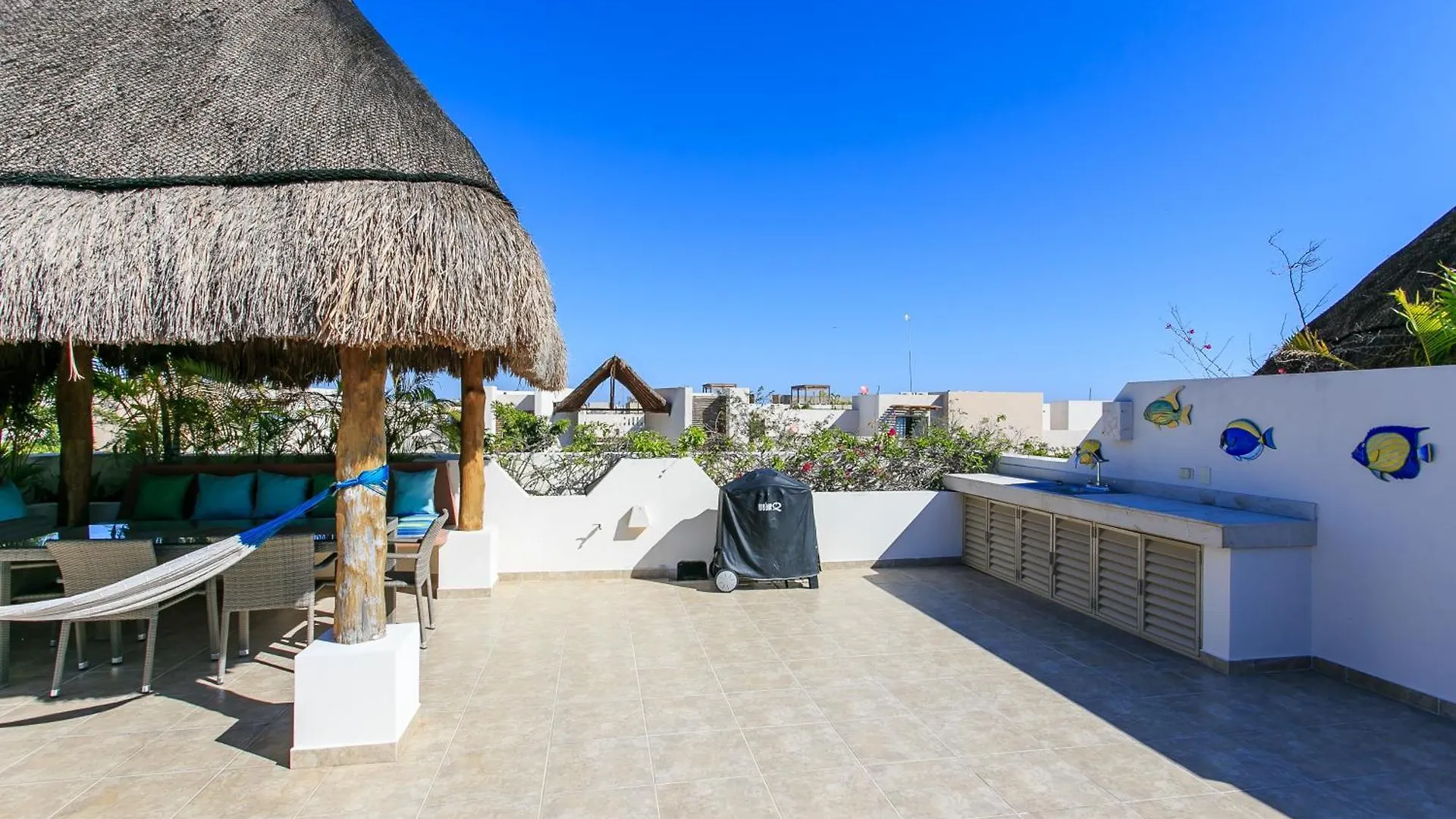 Luzera - Condo With Ample Private Roof & Jacuzzi & Bbq トゥルム アパート
