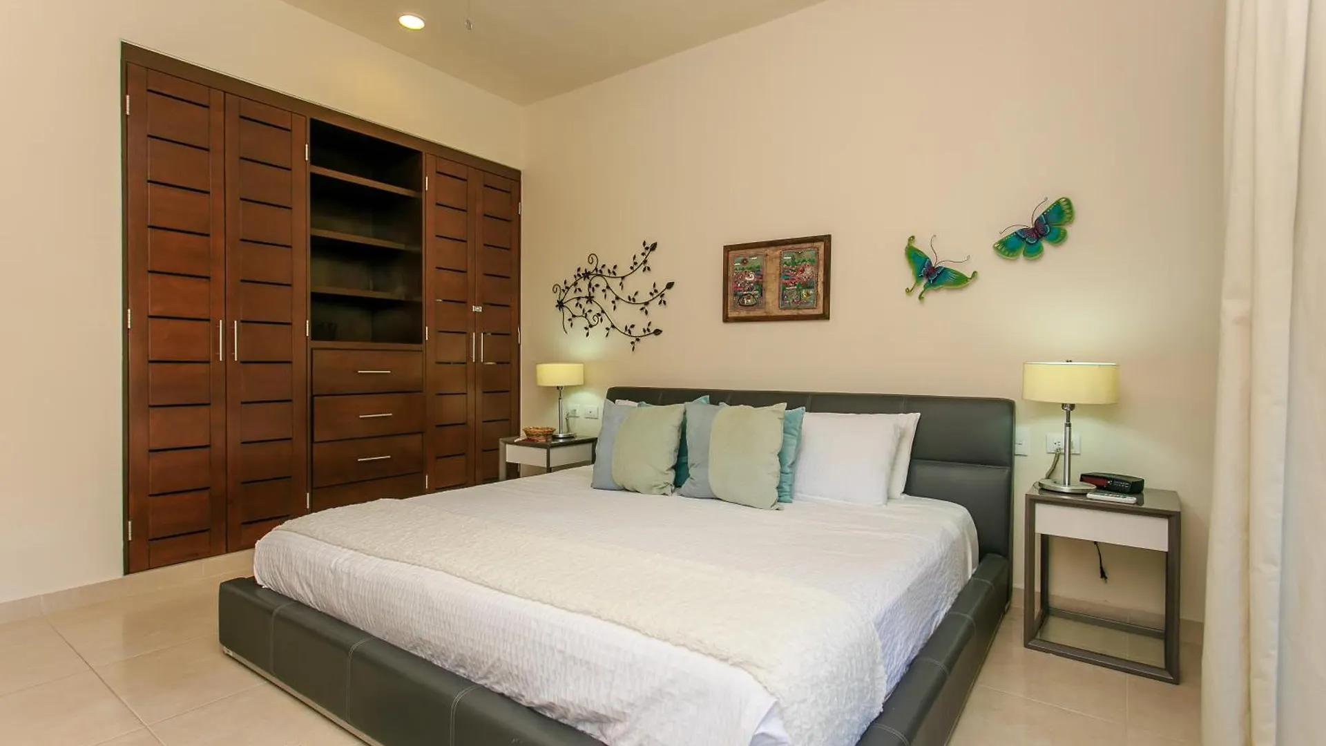 Luzera - Condo With Ample Private Roof & Jacuzzi & Bbq トゥルム アパート